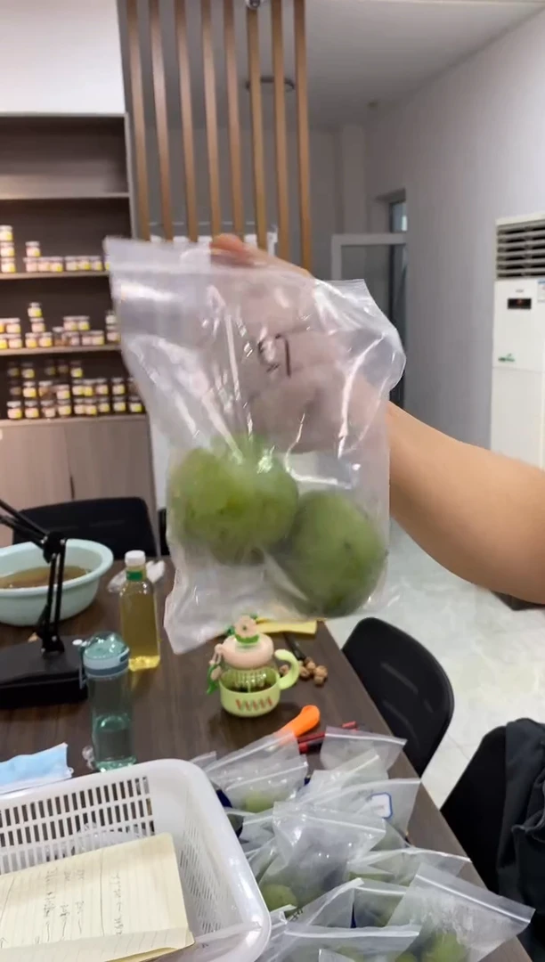 文玩核桃把件S****K谨慎下单，青皮开起不tui不huan！蛤蟆头57青皮