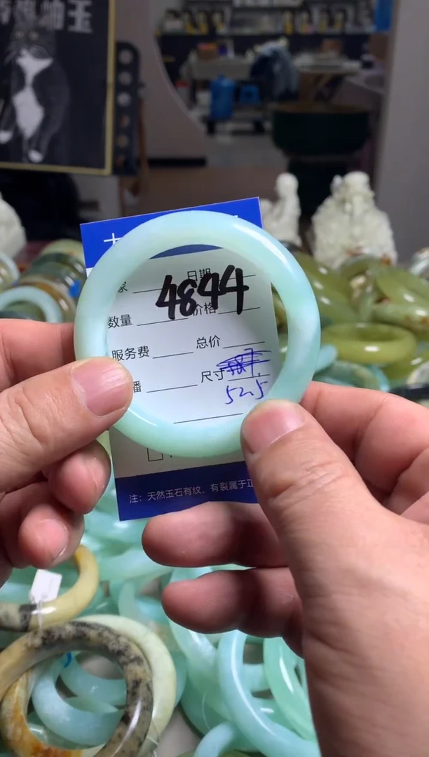 【闪购商品】蛇纹石玉手镯未镶嵌4844