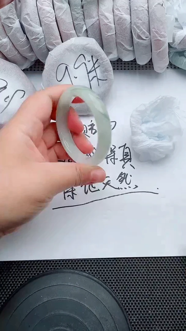 未镶嵌手镯石英质玉38-52-53