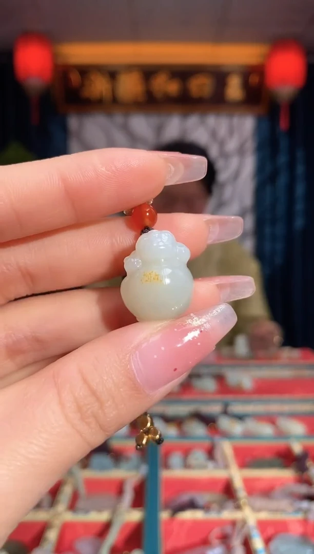 【闪购商品】和田玉颈饰未镶嵌猪牌