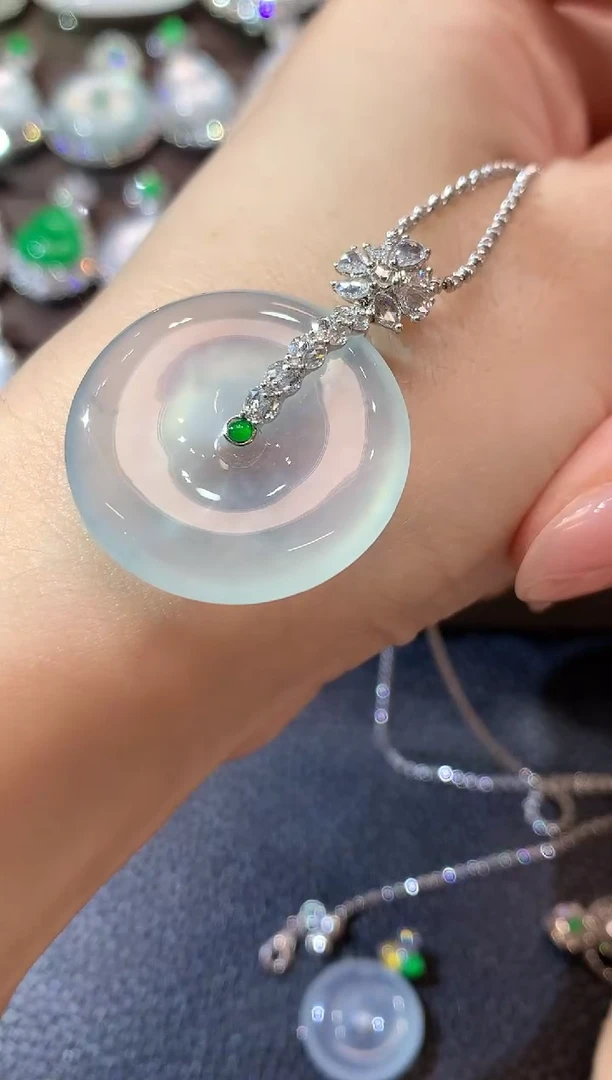 吊坠(不含链)18K金镶嵌翡翠A60