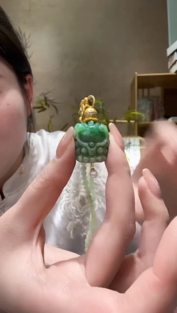 【闪购商品】翡翠颈饰未镶嵌吊坠