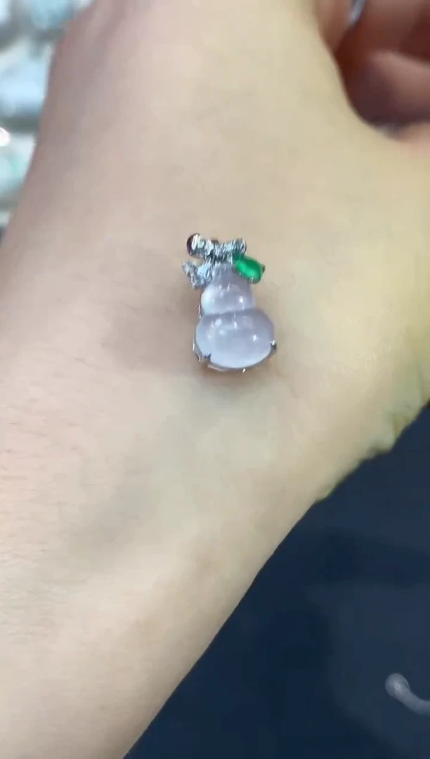 吊坠(不含链)18K金镶嵌翡翠B15
