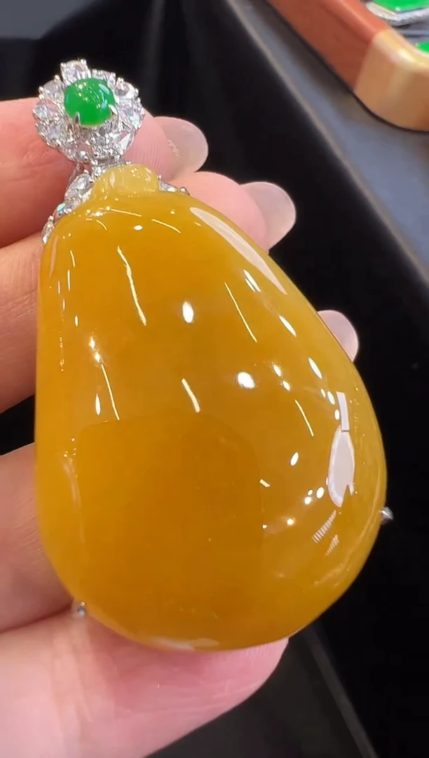 吊坠(不含链)18K金镶嵌翡翠吊坠