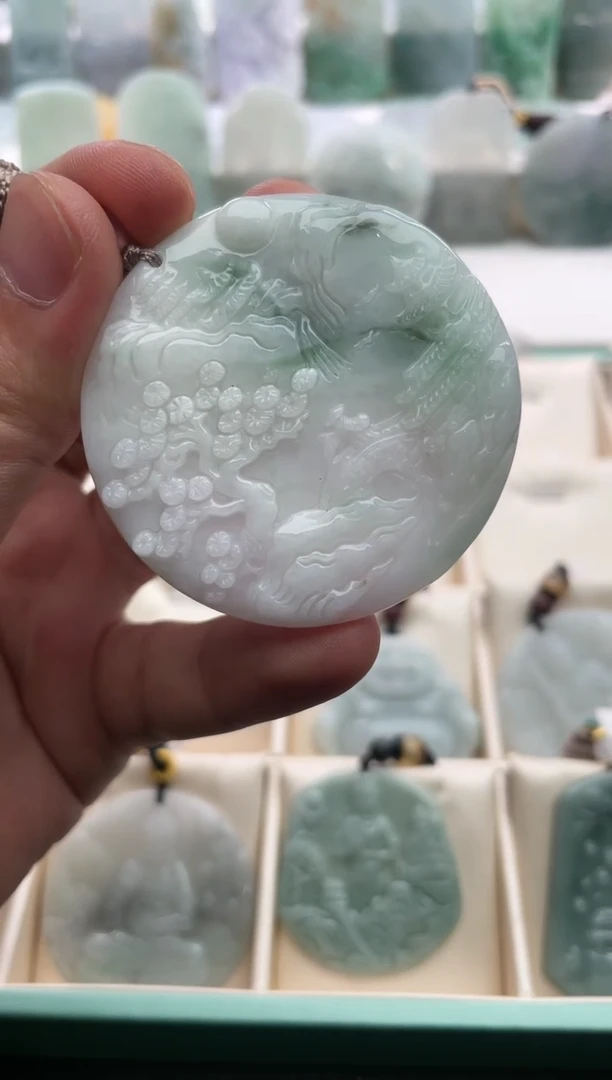 【闪购商品】翡翠颈饰未镶嵌..../3/3/ 135