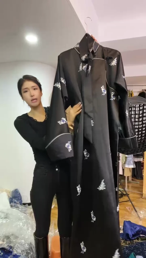 袍子  185    身高175以上  200斤