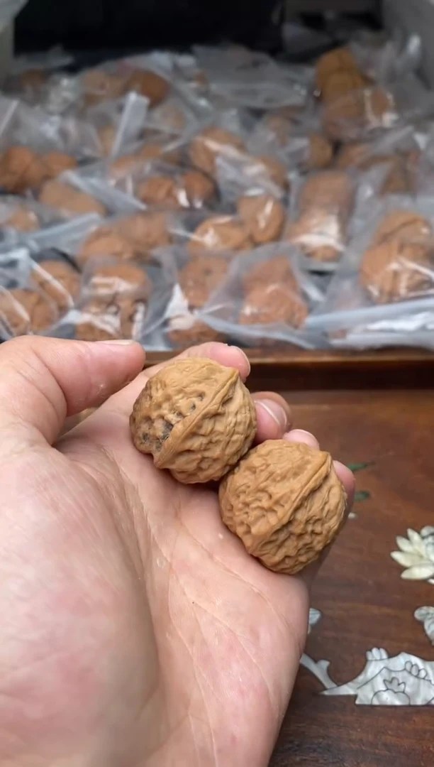 【闪购商品】文玩核桃把件A111号30尺野生鸡心