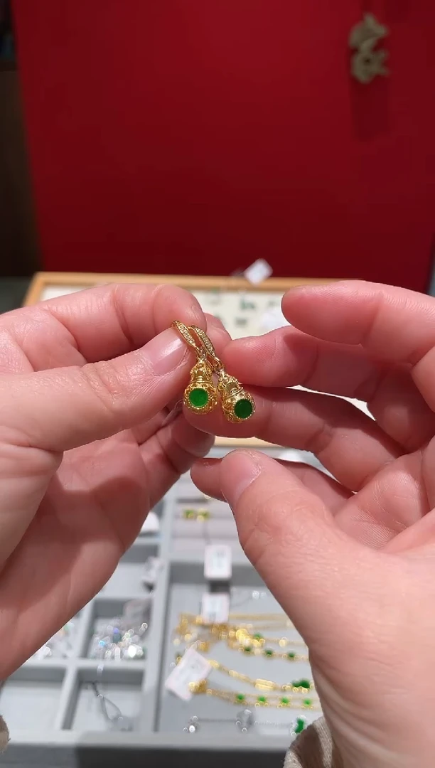 颈饰银S925镀金镶嵌翡翠葫芦耳钩