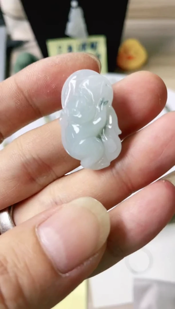 翡翠未镶嵌颈饰简**好24天然缅甸翡翠A货