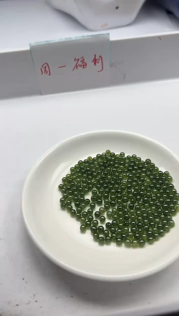 未镶嵌颈饰祖母绿x272绿宝石4mm*10颗