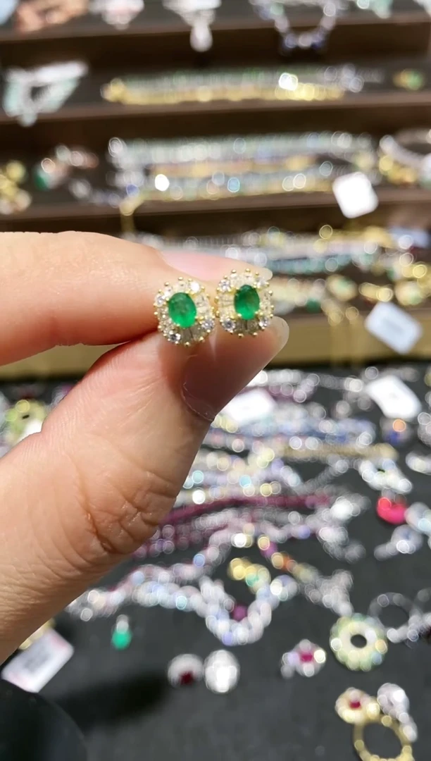 【闪购商品】祖母绿耳饰银S925镶嵌耳钉