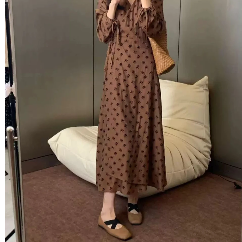 设计师独立款女性时尚冬季款式碎花显瘦气质气质长袖百搭