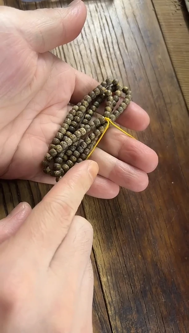 无非金属5x4mm  小金点长串