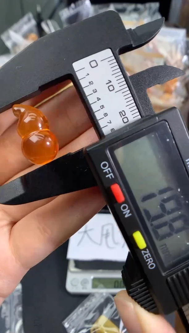 琥珀未镶嵌珠宝奇石1