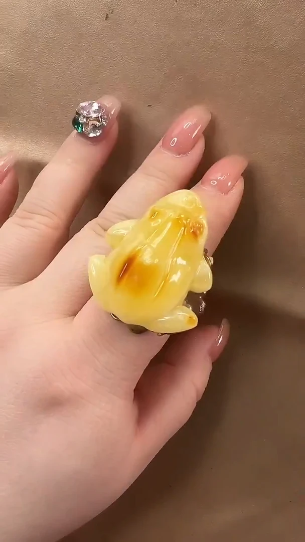 琥珀颈饰未镶嵌戒指