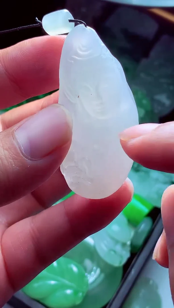 未镶嵌定制翡翠银**?翡翠毛货定制