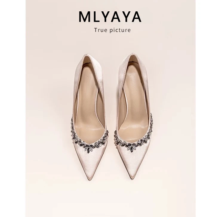 meichen/美晨2024年秋冬季新款性感水钻尖头鞋网红法式高跟单鞋女