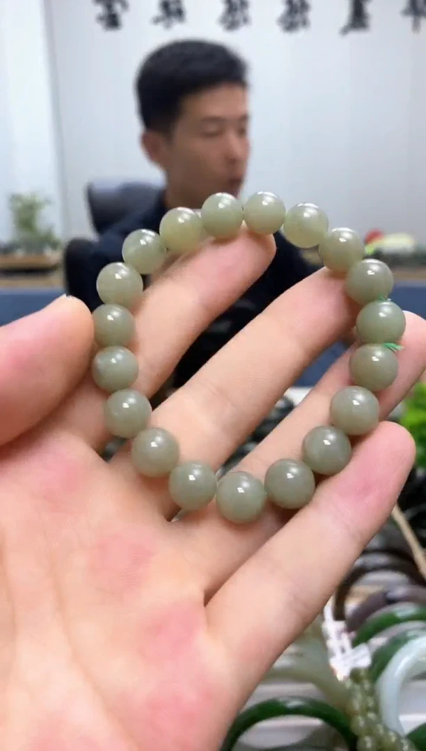 和田玉手镯未镶嵌10mm