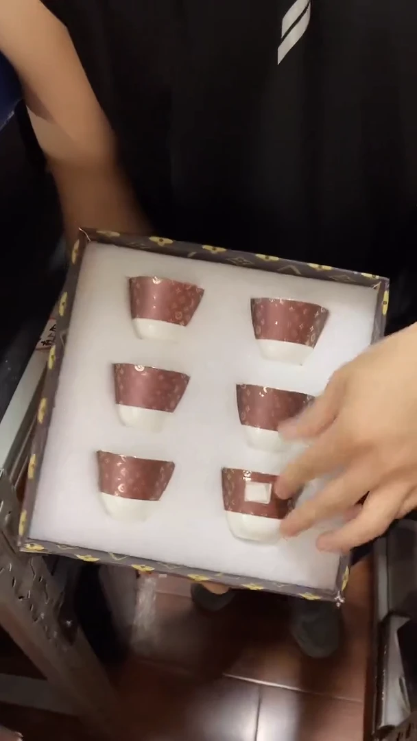 杯鸿辉家品牌瓷器，京东包邮！