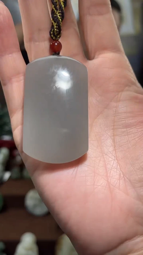 颈饰未镶嵌和田玉·