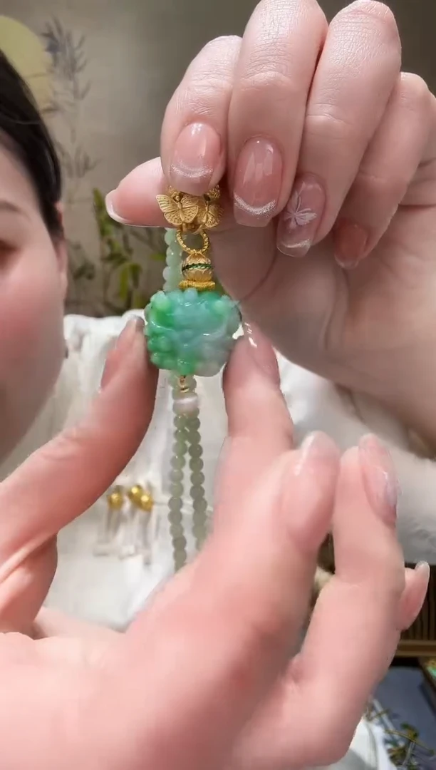 【闪购商品】翡翠颈饰未镶嵌吊坠