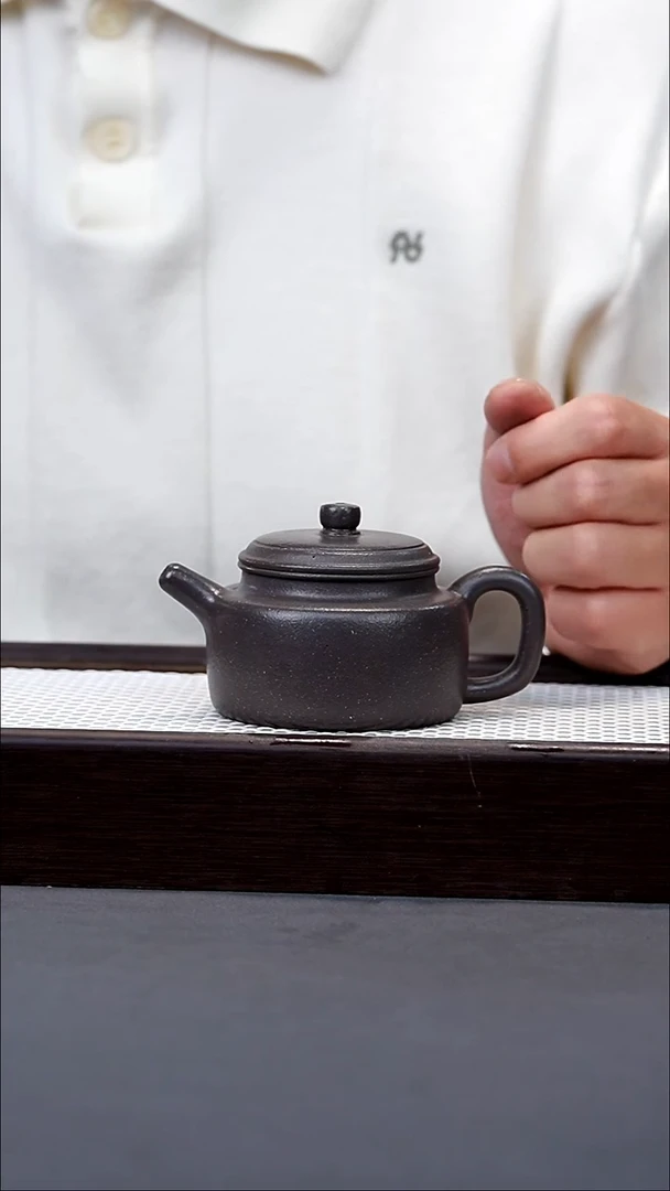 茶壶紫砂【徐桂玲】天青全手德钟（鼓包瑕疵）