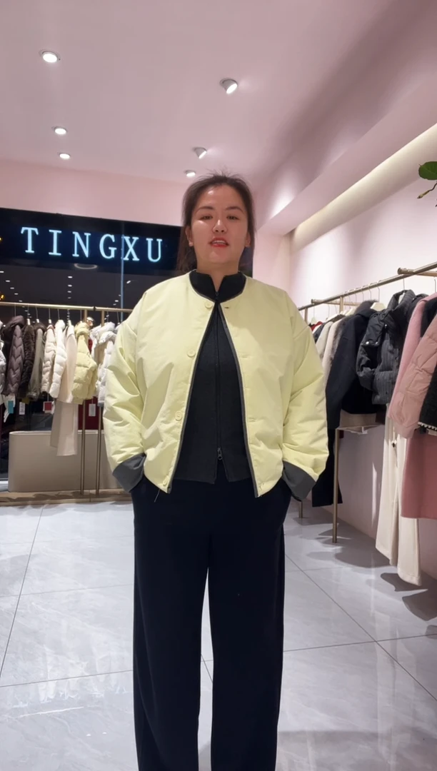 .****.........定向链接黄色棉服