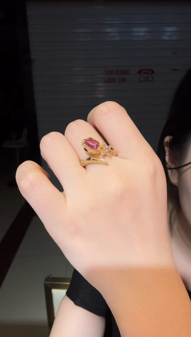 戒指蓝宝石18K金镶嵌1.00ct