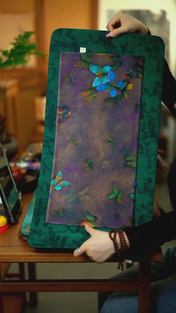 大片冰咖+小片蝴蝶