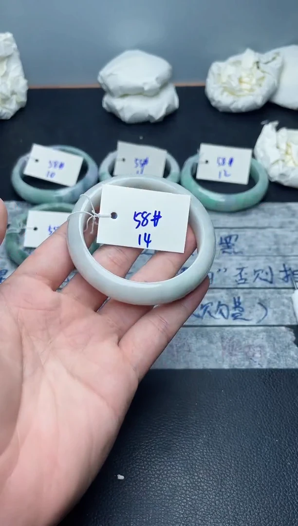 未镶嵌手镯翡翠14