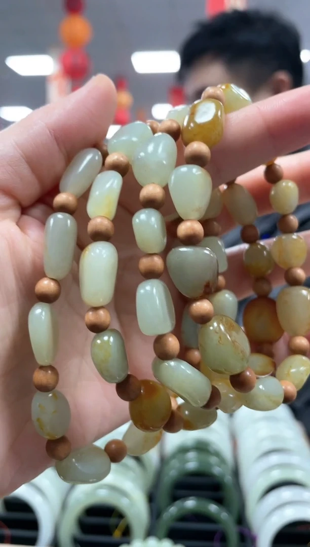 【闪购商品】和田玉手链未镶嵌原石随形手串一条多样性发一条