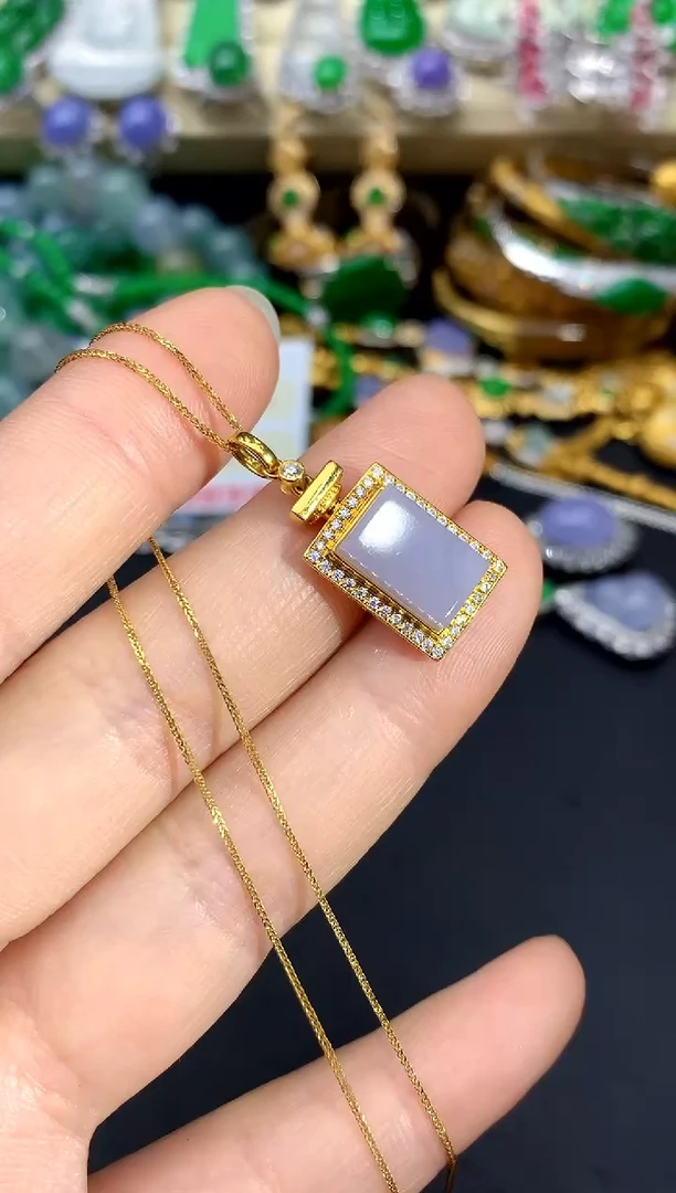 颈饰18K金镶嵌翡翠215 -中国好珍宝