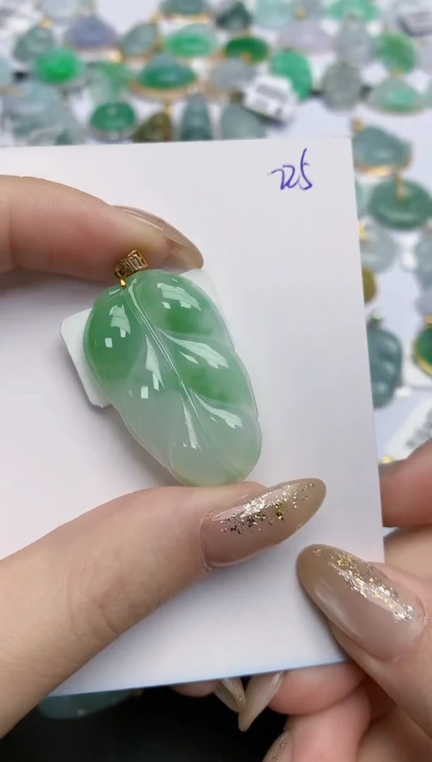 【闪购商品】翡翠颈饰18K金镶嵌天然缅甸翡翠A货