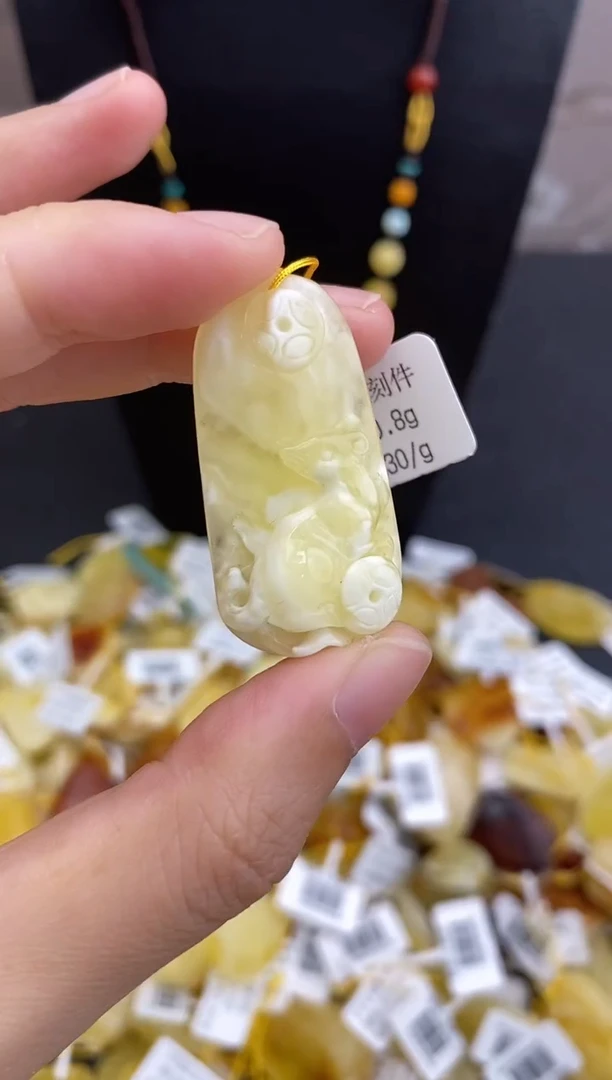 裸石琥珀未镶嵌10829122-吊坠