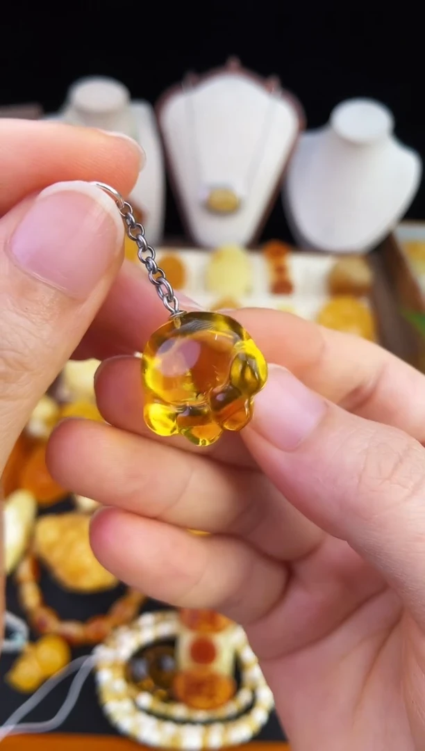 琥珀未镶嵌珠宝奇石柒月