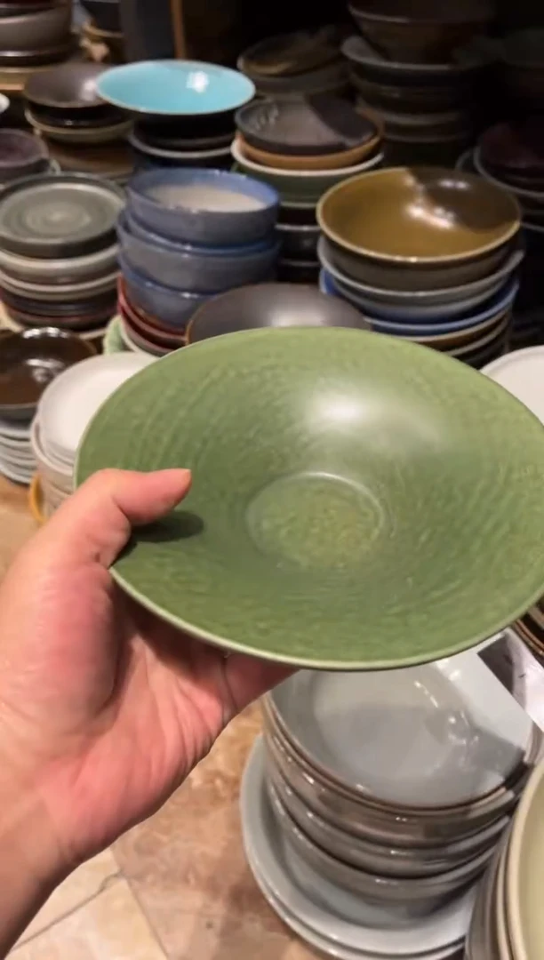 【闪购商品】瓷片401 绿色喇叭菜盘1个