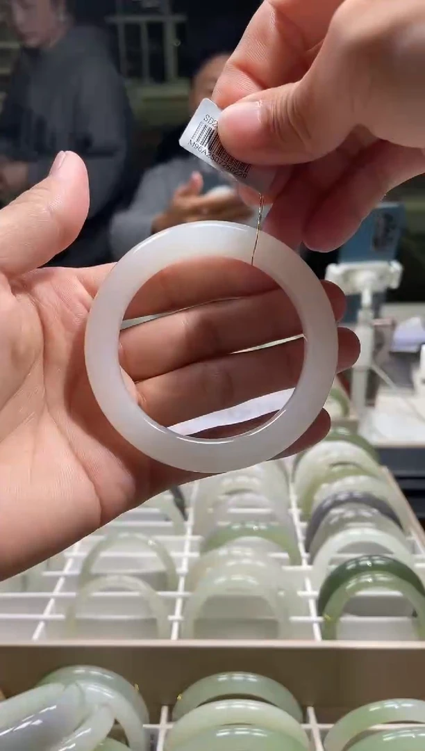 未镶嵌手镯和田玉55-56圈口 0229