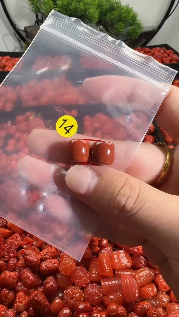 颈饰未镶嵌南红玛瑙1