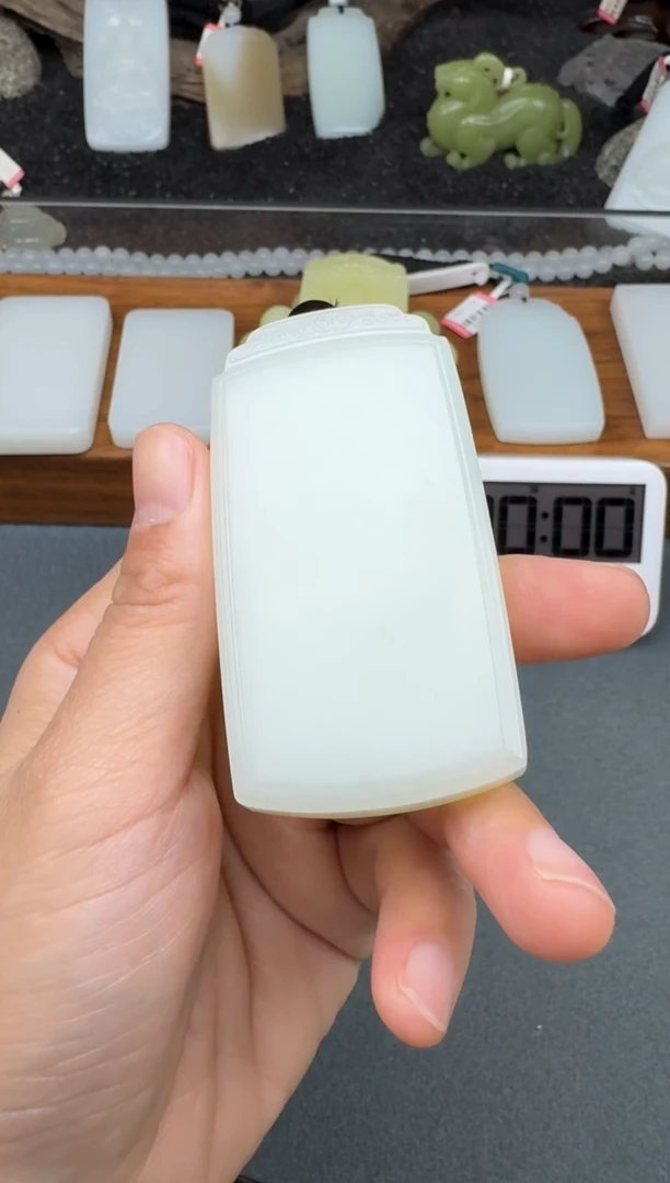 颈饰未镶嵌和田玉笑**湖2