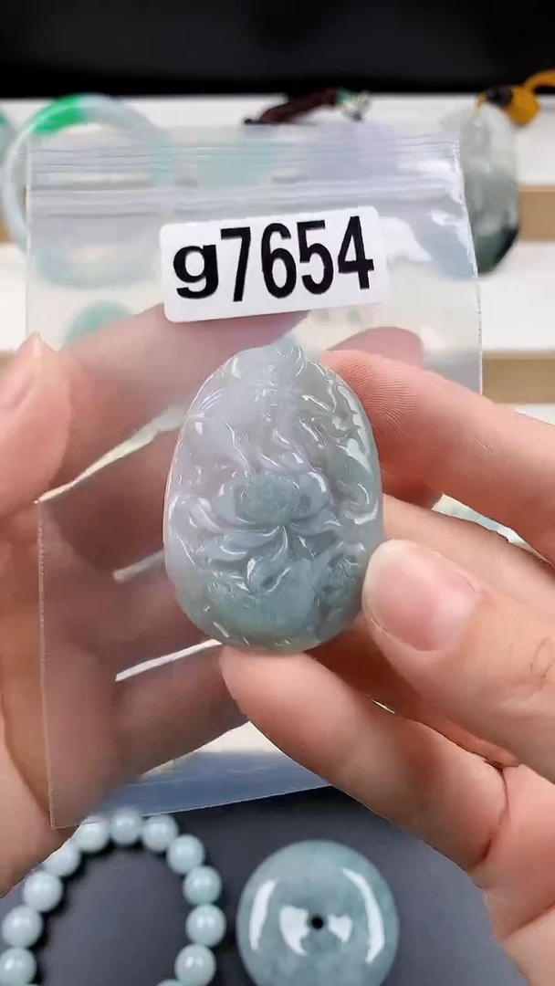 颈饰未镶嵌翡翠天然翡翠吊坠挂件