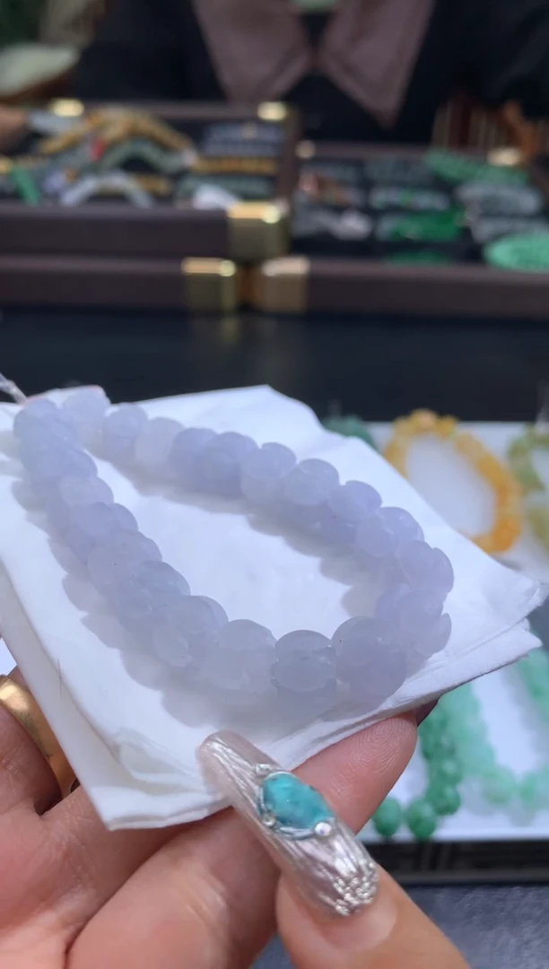 未镶嵌定制翡翠伊**妹翡翠