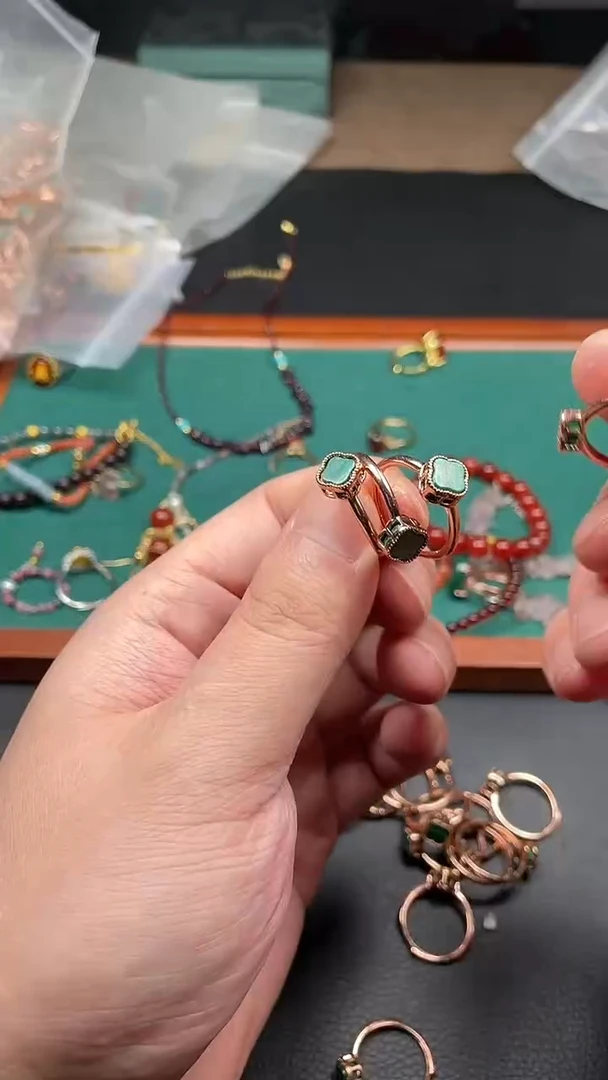 孔雀石合金戒指多样性发货拍一发一