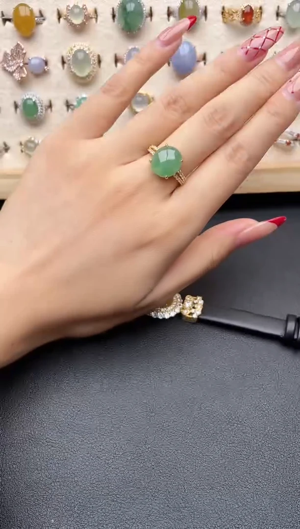 【闪购商品】翡翠戒指银S925镶嵌一物一证一礼盒