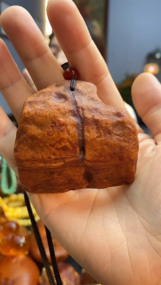 琥珀颈饰未镶嵌吊坠