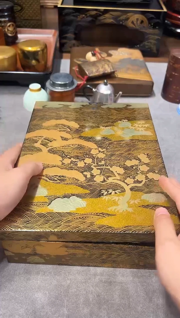 满工金莳绘 文盒