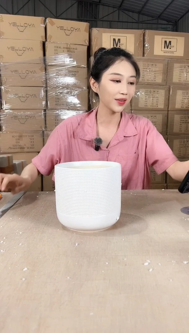 圆筒波点白色中号17x16