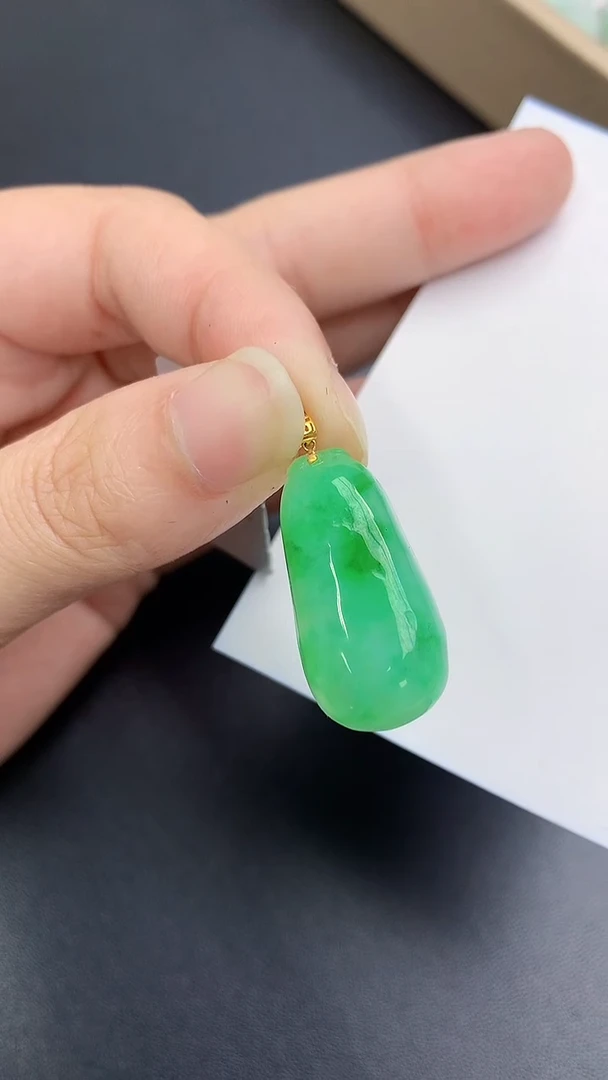 颈饰18K金镶嵌翡翠天然缅甸A货百元以上9元证书费自理