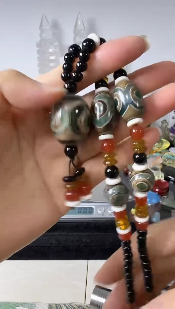 未镶嵌颈饰玛瑙/玉髓矿坑