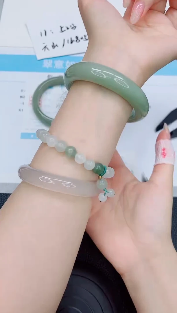 石英质玉手镯未镶嵌a25-58.3