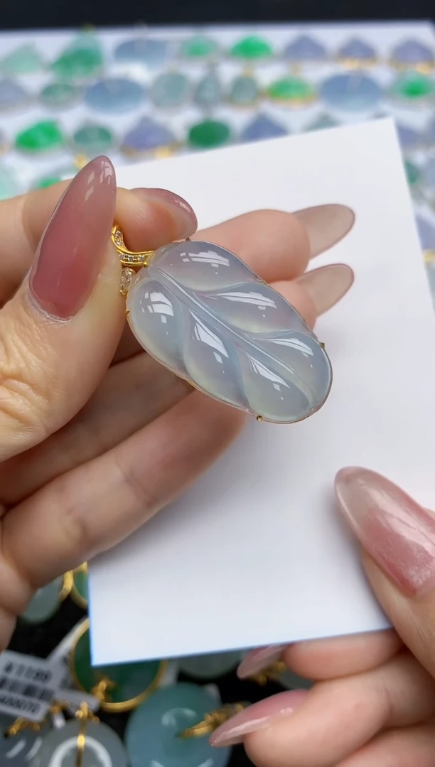 【闪购商品】翡翠挂件18K金镶嵌天然翡翠A货